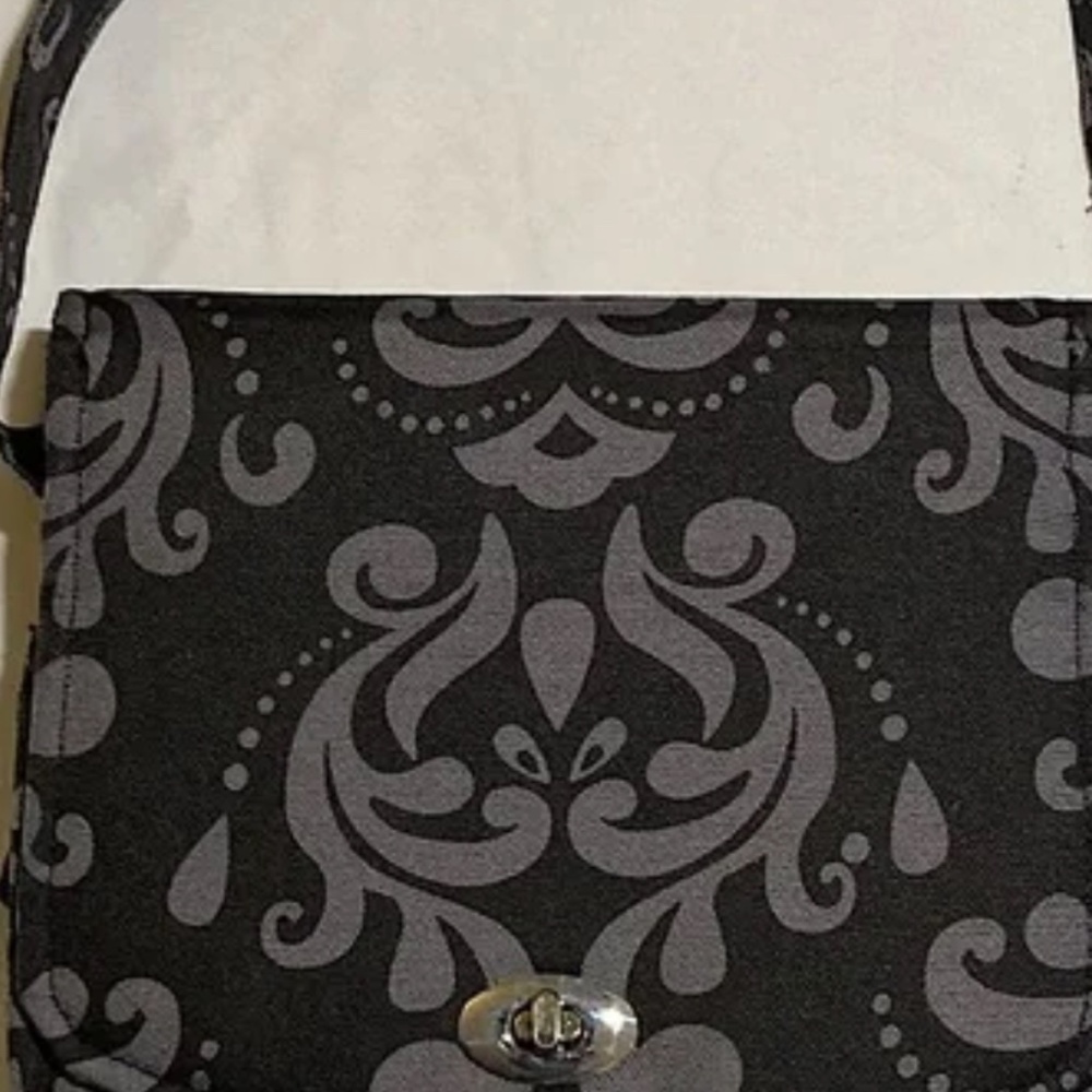 Lilly Bit Wristlet